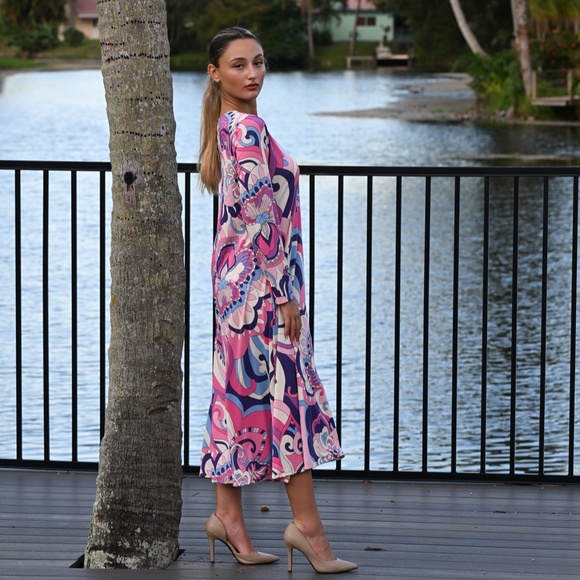 DEVORAH'S SECRET Modest Midi Dress Modern Floral Pink & Fuchsia /Regular& Plus - Picture 5 of 5
